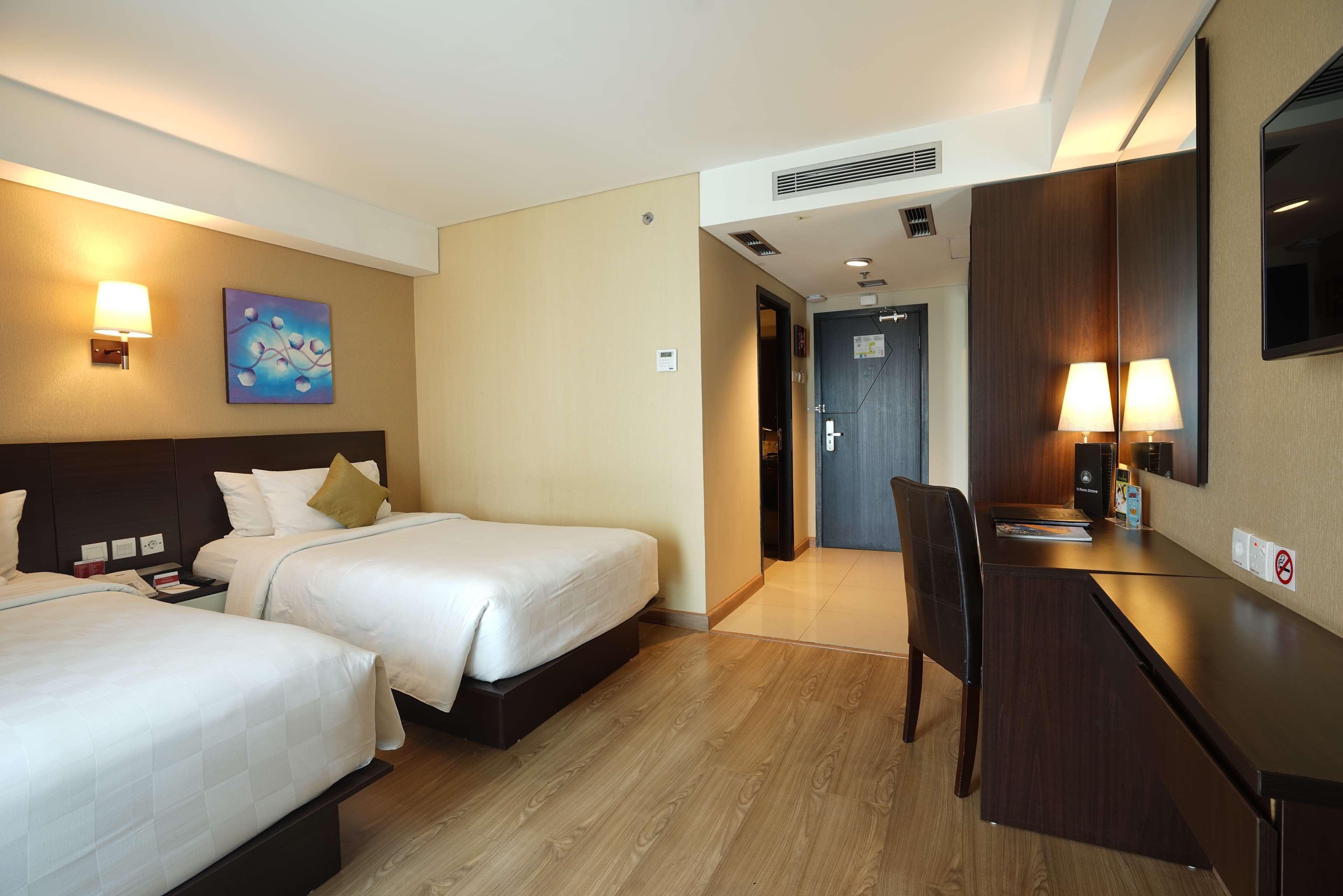 Best Western Premier The Hive Jakarta Exterior photo
