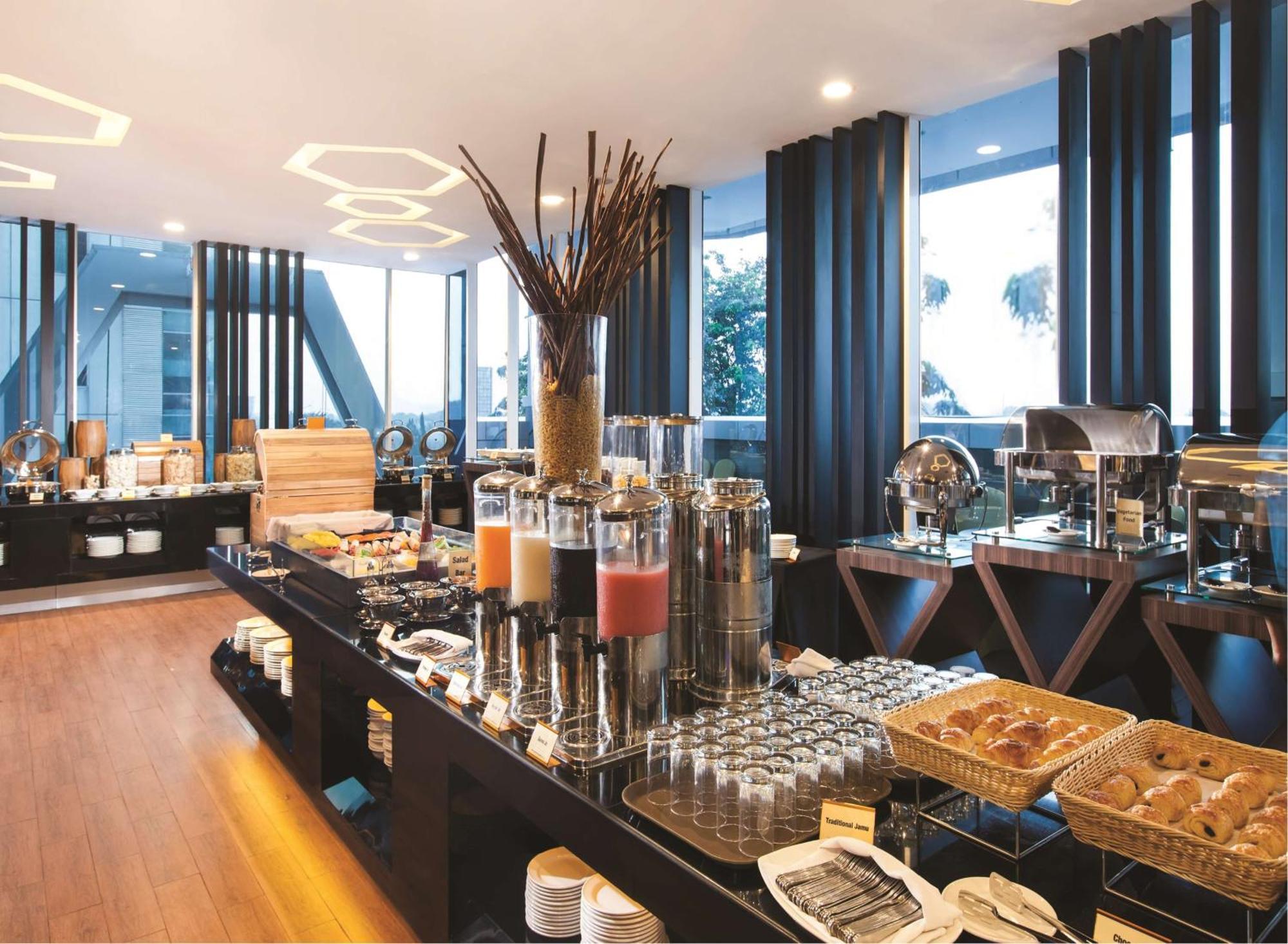 Best Western Premier The Hive Jakarta Exterior photo